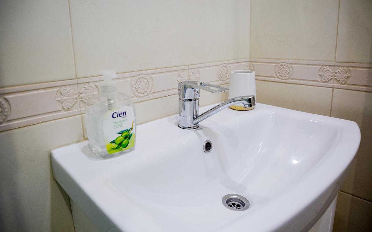 Apartment On Valova Street Лвив Екстериор снимка