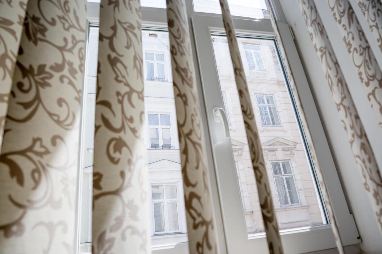 Apartment On Valova Street Лвив Екстериор снимка