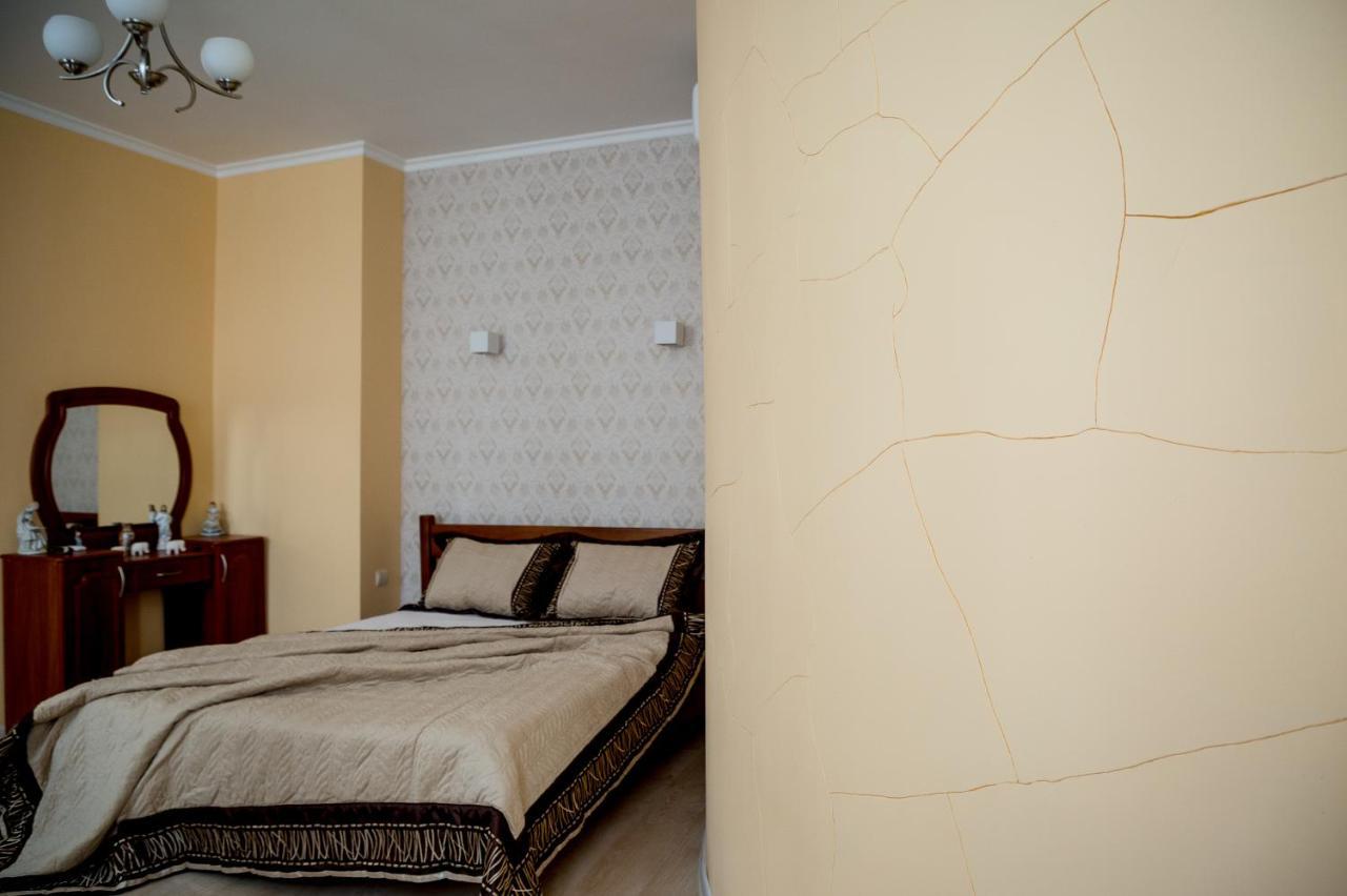 Apartment On Valova Street Лвив Екстериор снимка